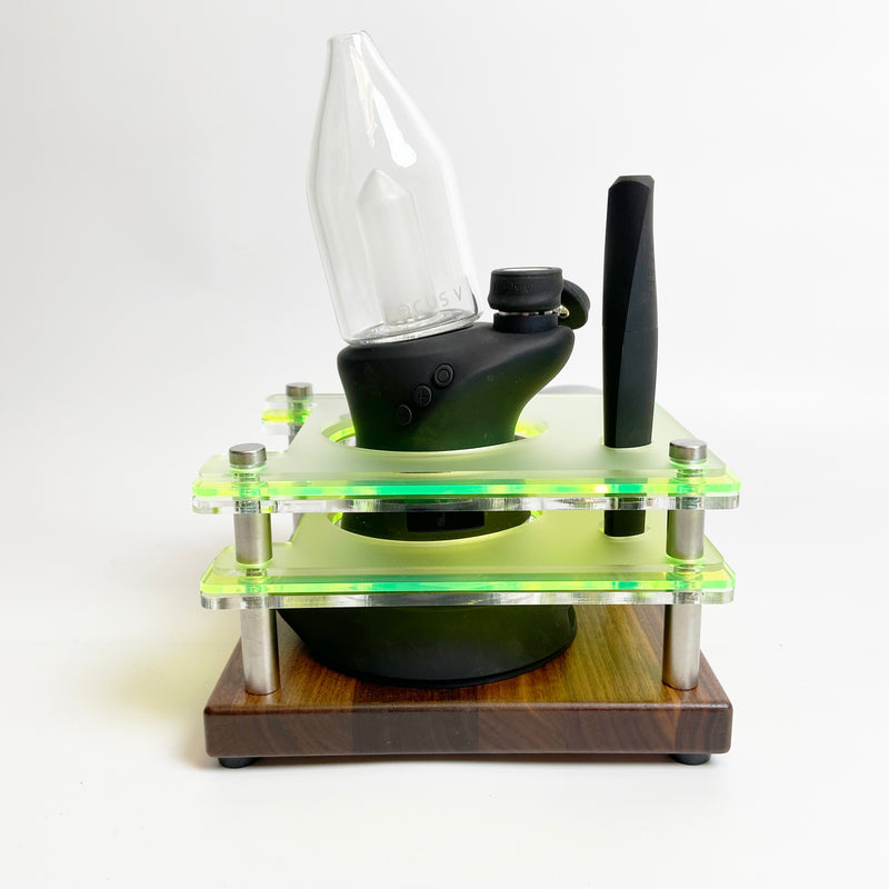 Focus V Carta 2 and Saber Dab Tool Deluxe Rig Station