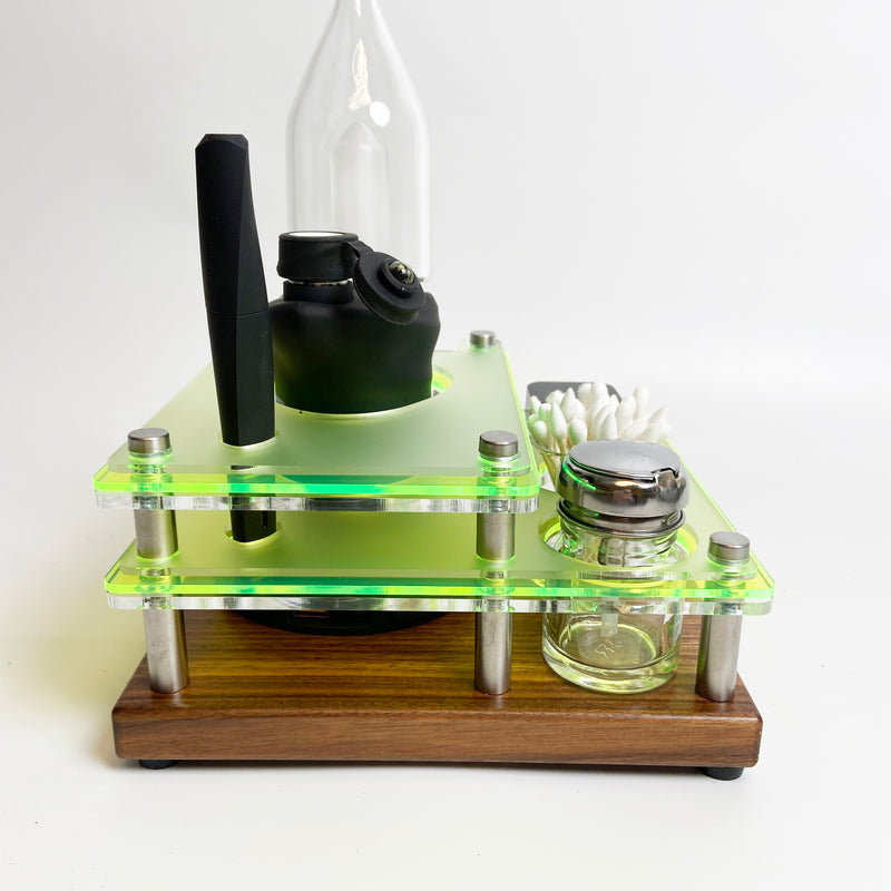 Focus V Carta 2 and Saber Dab Tool Deluxe Rig Station