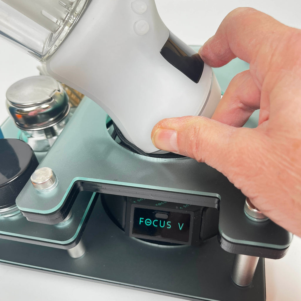 Focus V Carta 2 Multi-Tiered Rig Station with Charging Dock Platform