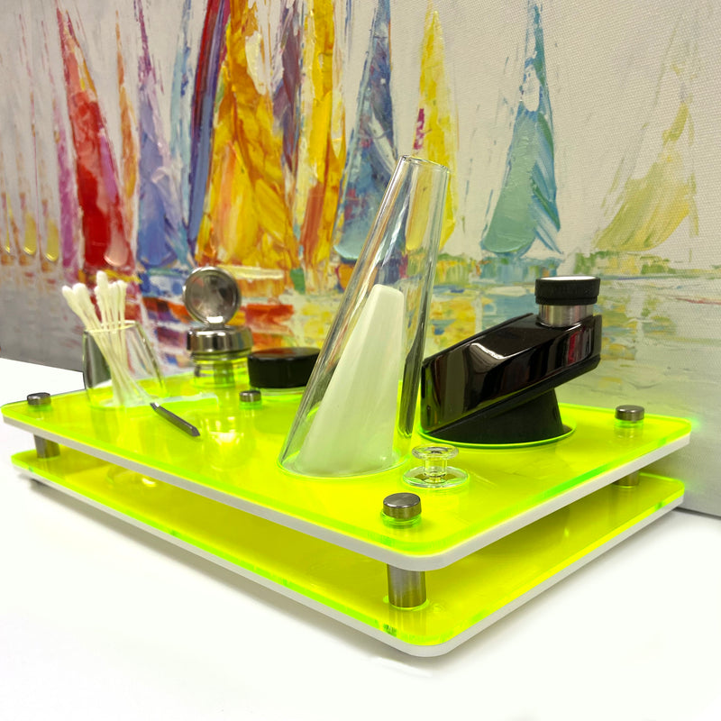 Puffco Peak Neon rig station